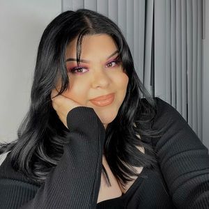 Meet your Posher, Viviana